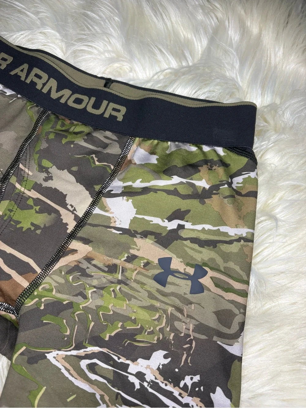 Under Armour Green Camo Performance Leggings Sz Youth large
